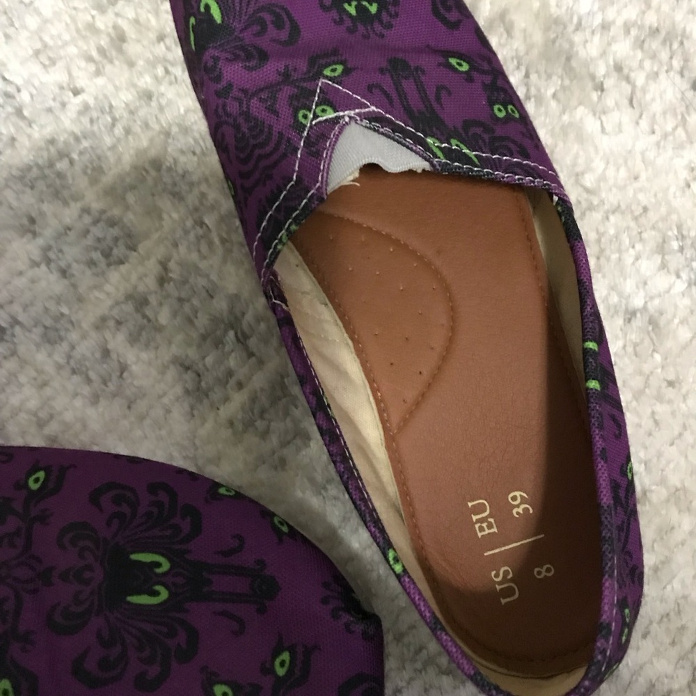 TOMS - Picture 7 of 10